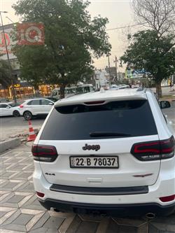 جیپ گراند شیرۆکی